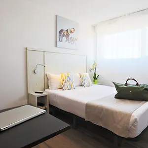Park Wilson Airport Aparthotel