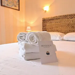Hotel Restaurant Aux Armes D'estaing - Kb Group, Estaing (Aveyron)