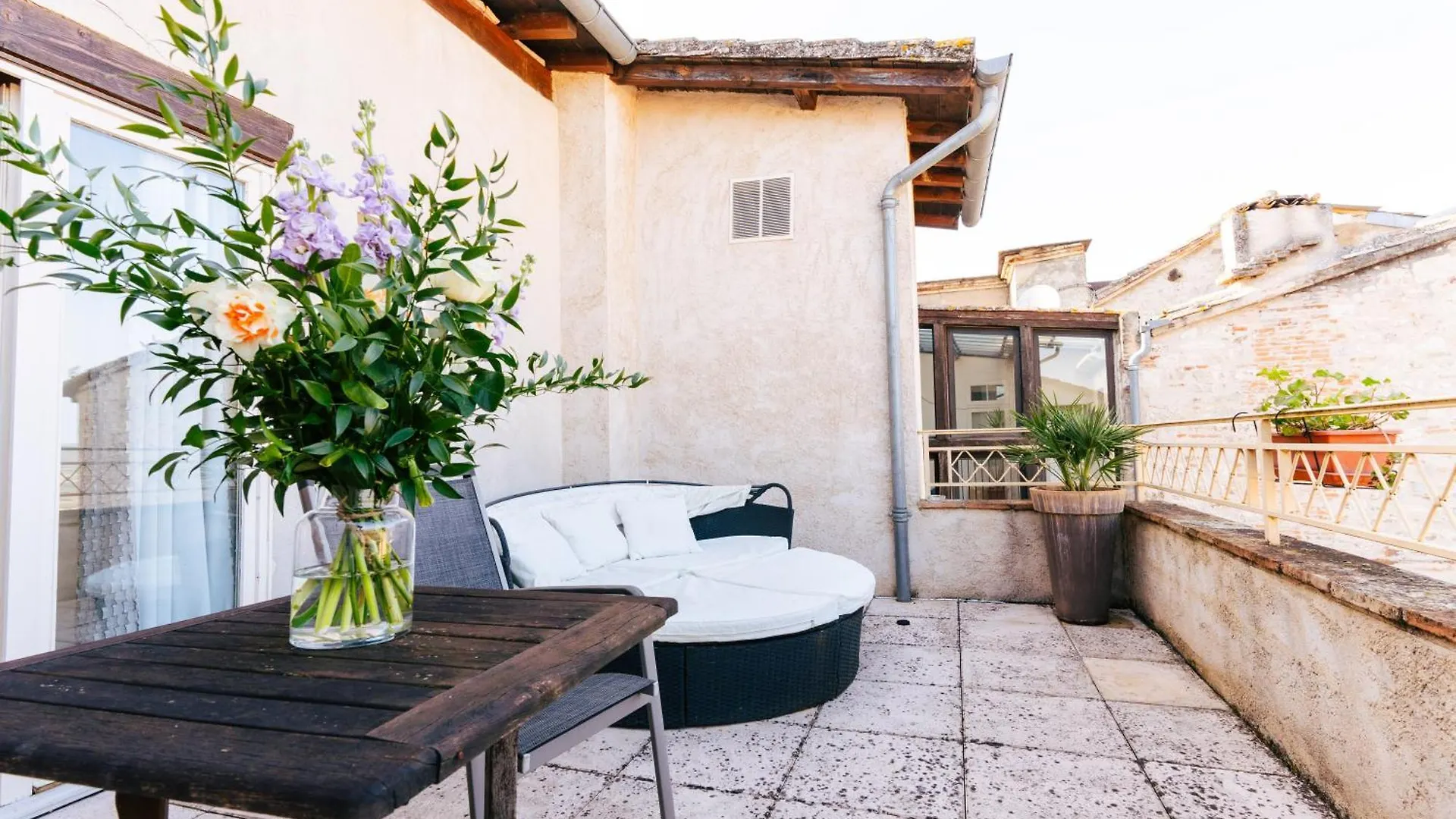 Hotel Des Consuls Castelnau-de-Montmiral France
