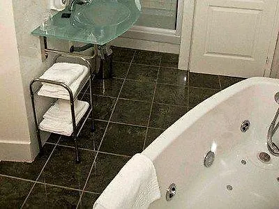 Hotel Des Consuls Castelnau-de-Montmiral 3*,  France